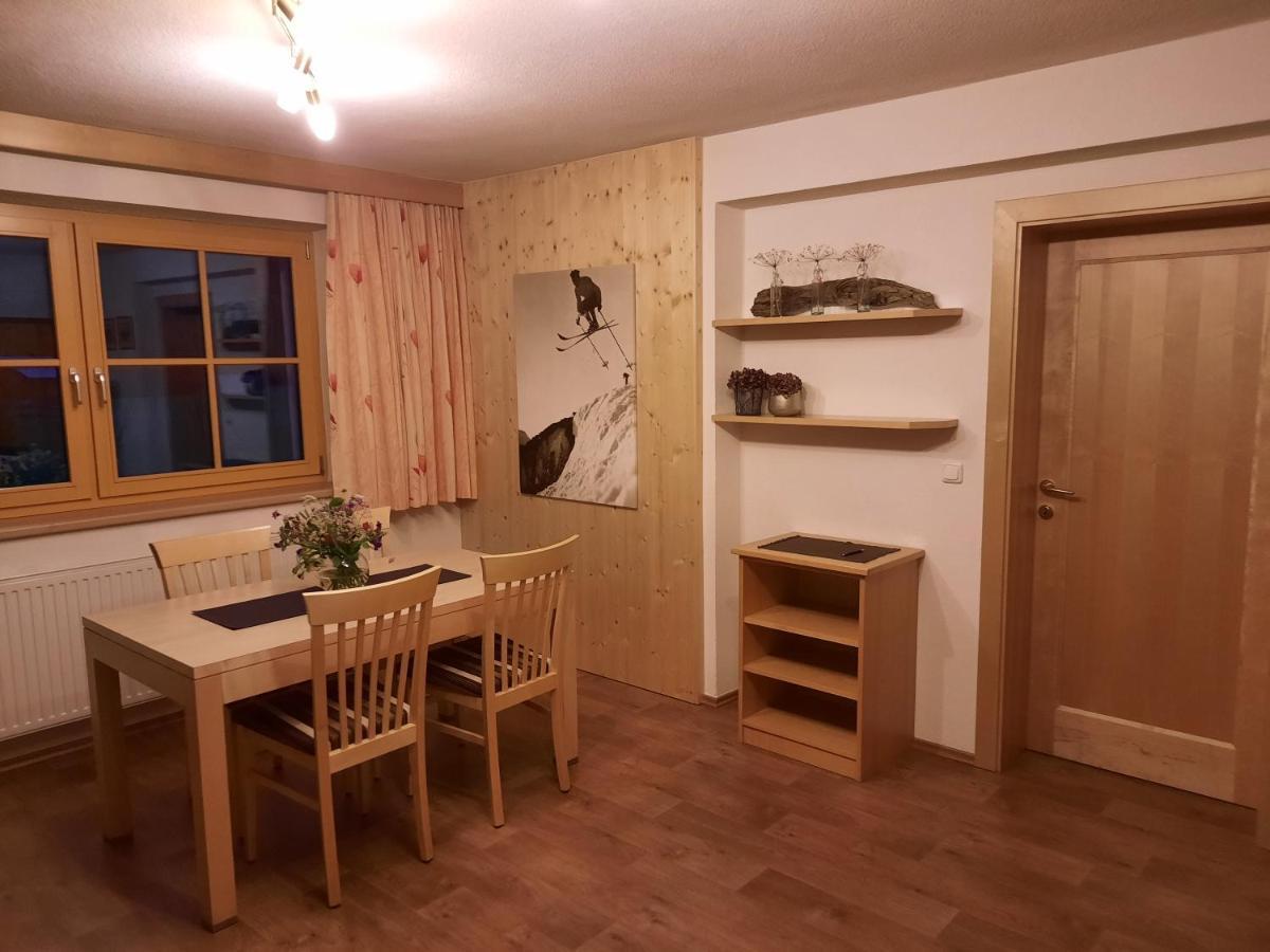 Haus Untergand Apartamento Sankt Anton am Arlberg Exterior foto