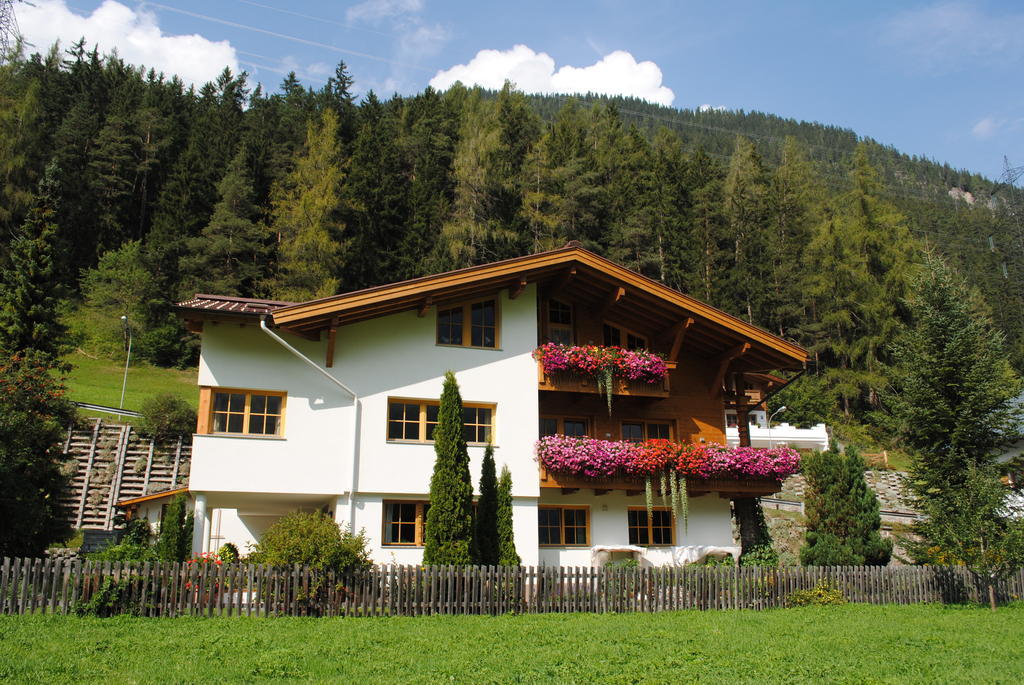 Haus Untergand Apartamento Sankt Anton am Arlberg Exterior foto
